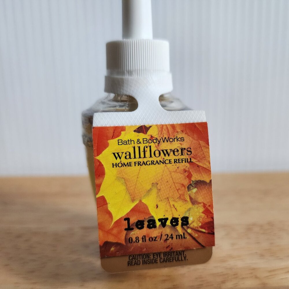 🍂 NWT Bath and Body Works, Single Wallflower Refill, Leaves 🍂